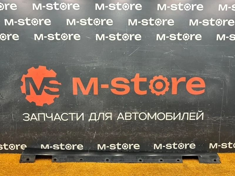 Накладка на порог Mercedes-Benz C-Class 2008 A2046900440 W204 271.950, правая