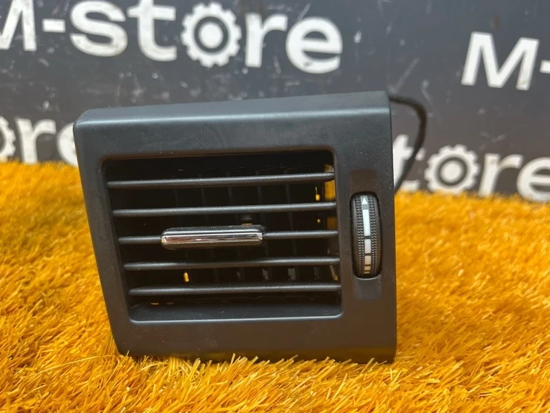 Дефлектор воздушный Mercedes-Benz Glk-Class 2010 A2048305654 X204 272.948, передний правый