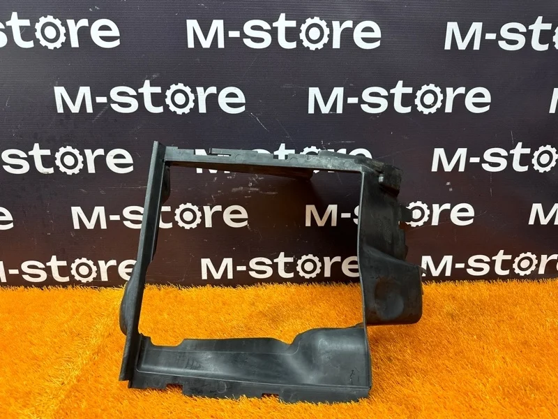 Воздуховод радиатора Audi Q7 2012 4L0117336F 4L CJTC, передний правый