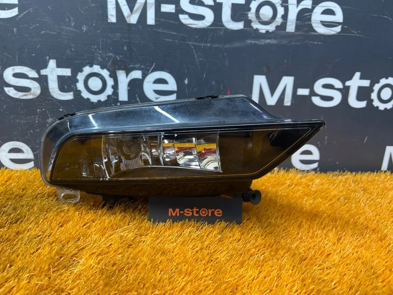 Фара противотуманная Audi A3 2014 8V0941700B 8V CXS, правая