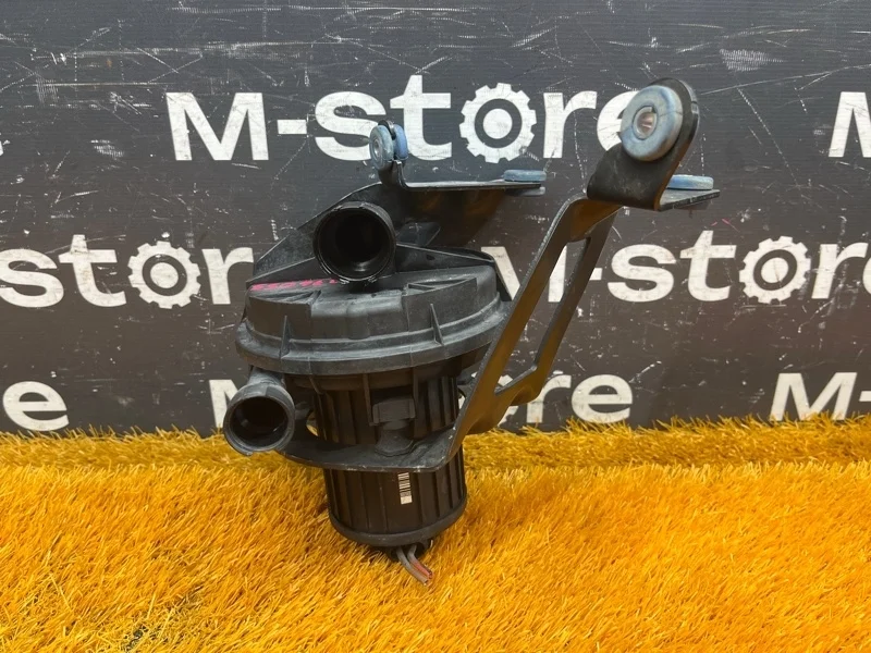 Насос продувки катализатора Audi Q7 2007 06A959253E 4L BAR