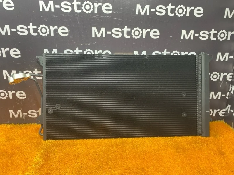 Радиатор кондиционера Audi Q7 2012 7L0820411G 4L CJTC