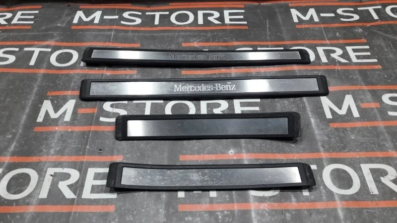 Накладка на порог салона Mercedes-Benz E-Class 2007 A2116801335 W211 272.964