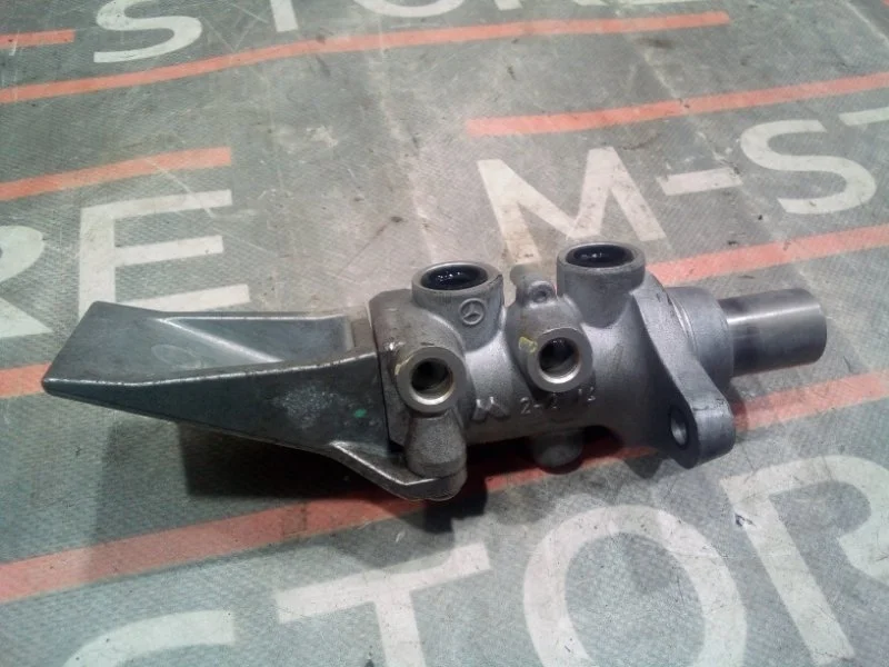 Главный тормозной цилиндр Mercedes-Benz M-Class 2006 A1644300001 W164 272.967