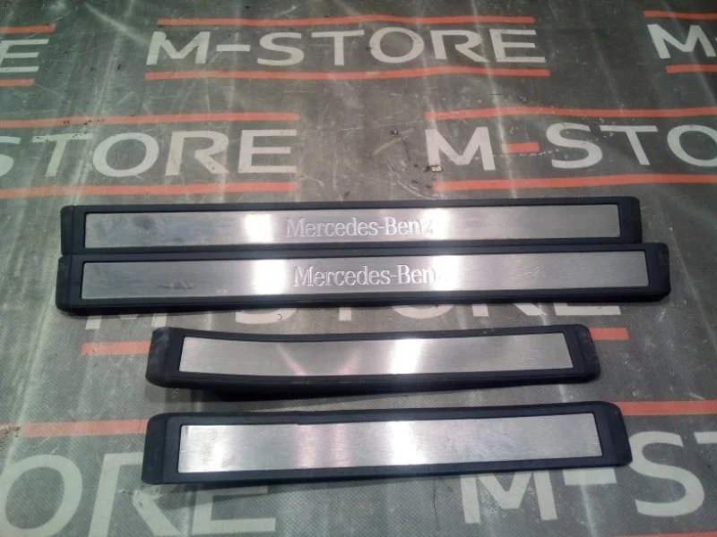 Накладка на порог салона Mercedes-Benz E-Class 2002 A2116801335 W211 112.913