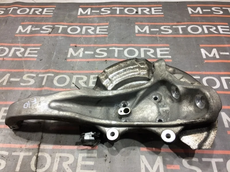 Кулак поворотный Bmw 5-Series 2011 31216775769 F10 N20B20B, передний левый