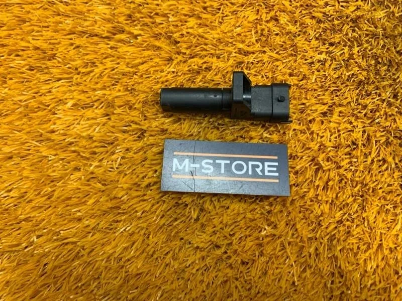 Датчик положения коленвала Mercedes-Benz E-Class 2008 A6421530728 W211 272.943