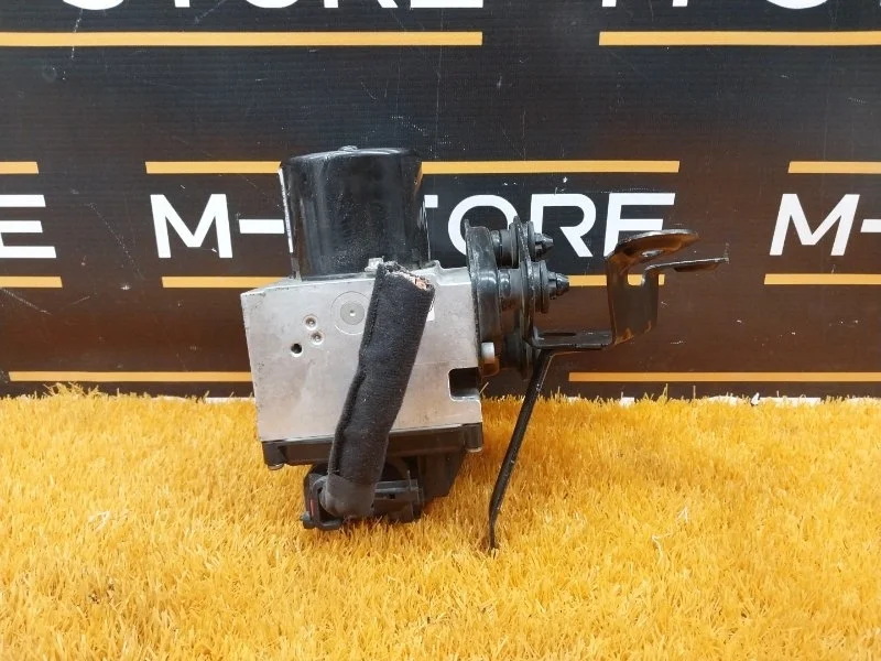 Блок ABS Volkswagen Passat 2005 3C0614109A B6 BVY