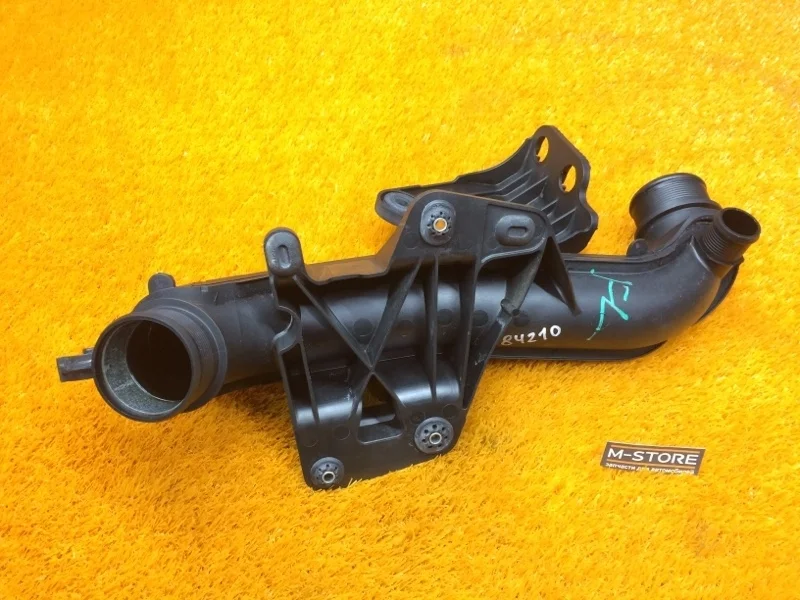 Патрубок интеркулера Audi Q5 2010 8K0145673AJ 8R CDNC