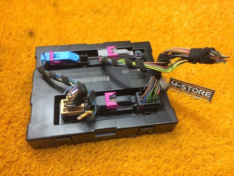 Блок комфорта Audi Q5 2010 8K0907064CS 8R CDNC