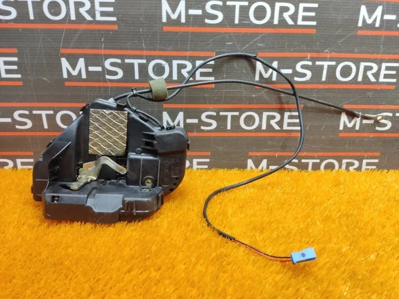 Замок двери Mercedes-Benz E-Class 2005 A2117300635 W211 272.964, задний правый