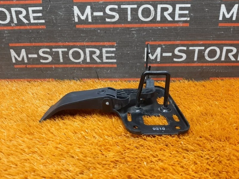 Замок капота Audi Q5 2009 8R0823480 8R CDNC