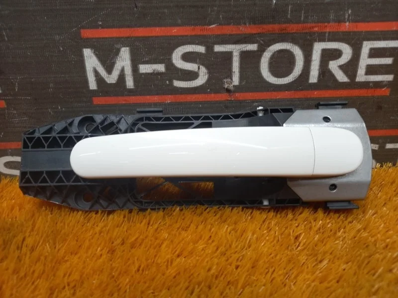 Ручка двери внешняя Volkswagen Tiguan 2012 5T0837885 5N CTHA, передняя правая