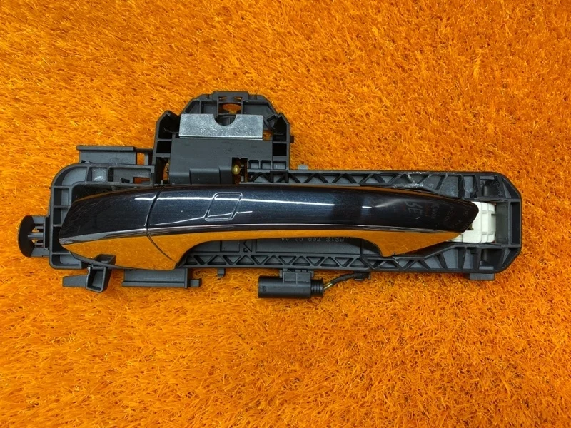 Ручка двери внешняя Mercedes-Benz E-Class 2009 A2127600334 W212 272.952, передняя левая