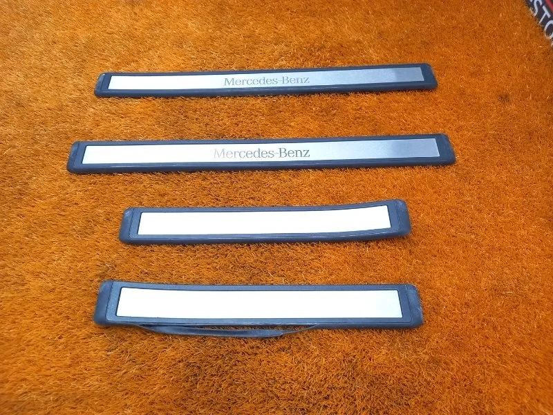 Накладка на порог салона Mercedes-Benz E-Class 2002 A2116801535 W211 112.913