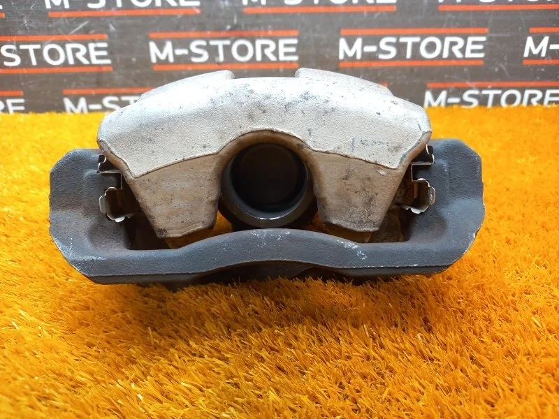 Суппорт Mercedes-Benz C-Class 2011 A2044212481 W204 271.860, передний правый