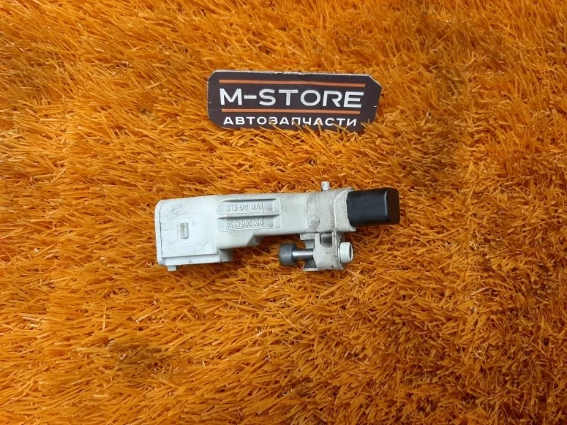 Датчик положения коленвала Volkswagen Golf 20009-2013 03C906433A 5K/MK6 CAX