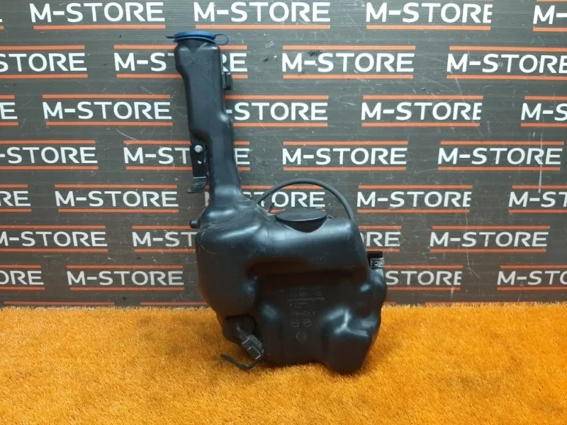 Бачок омывателя Mercedes-Benz C-Class 2011 A2048601960 W204 271.860