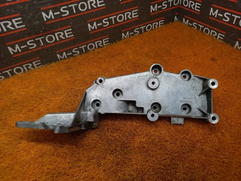 Кронштейн генератора Volvo S80 2003-2006 9497106 TS B5244S