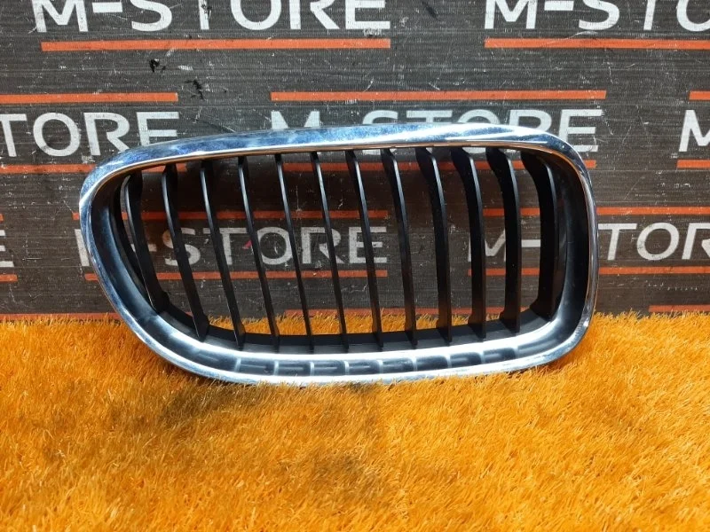 Решетка радиатора Bmw 3-Series 2010 51137201968 E90 N46B20B, правая