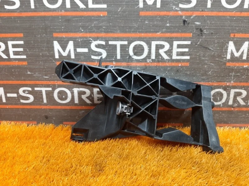 Кронштейн фары Audi A6 2011 4G0805608 C7/4G CHVA, правый