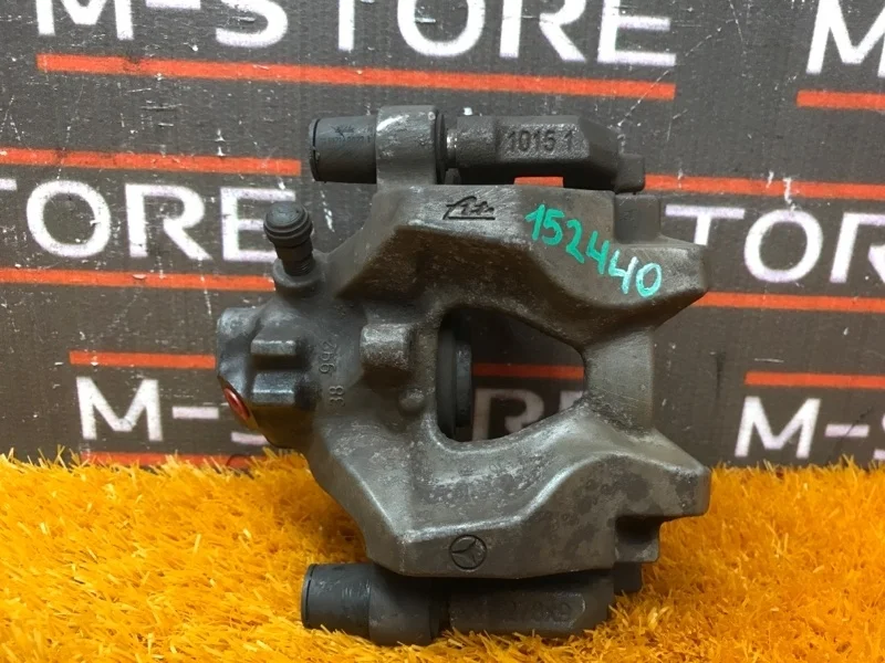 Суппорт Mercedes-Benz C-Class 2012 A2044231681 C204 271.820, задний правый