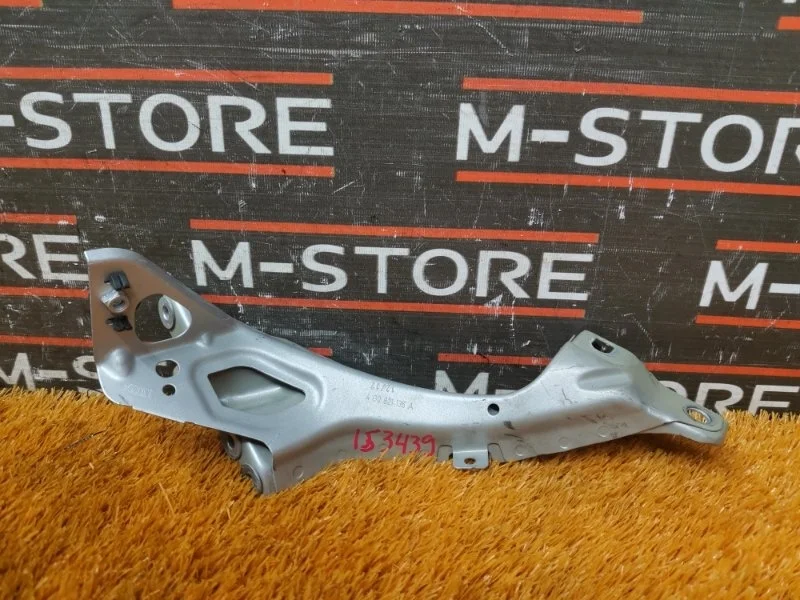 Крепление крыла Audi A6 2012 4G0821136A C7/4G CHVA, переднее правое