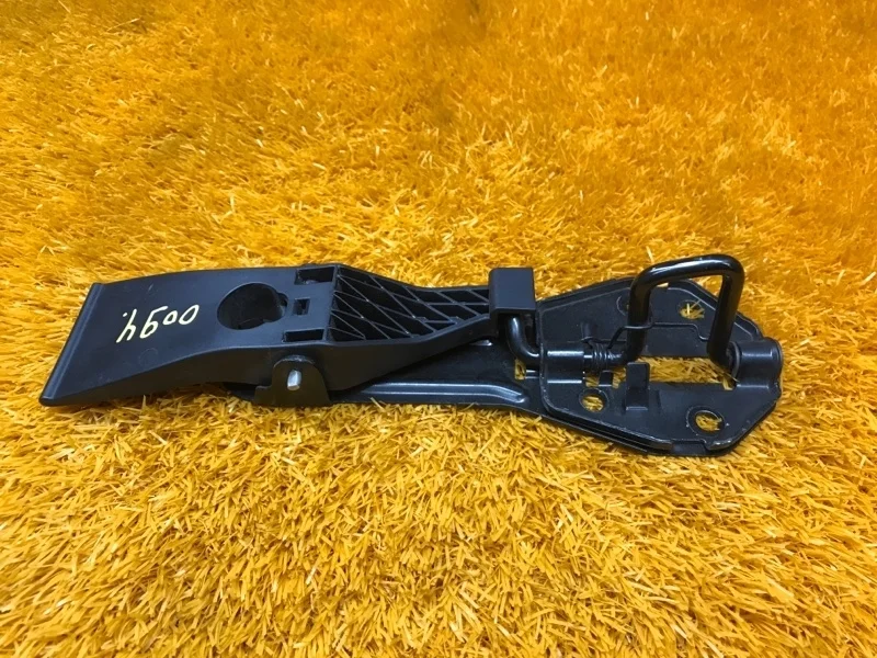 Замок капота Audi A6 2011 4G0823480 C7/4G CHVA