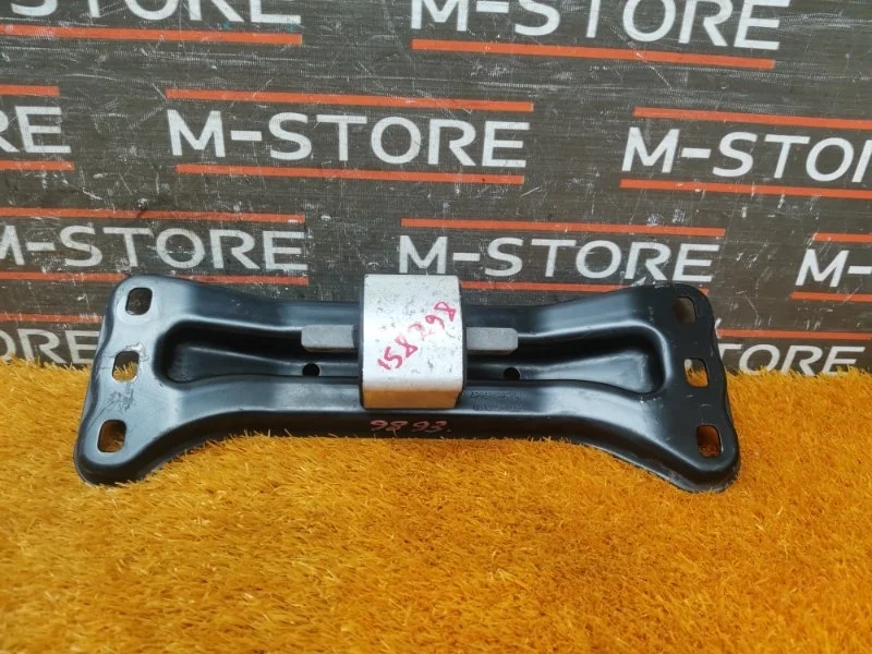 Траверса КПП Mercedes-Benz C-Class 2013 A2042422601 W204 271.820