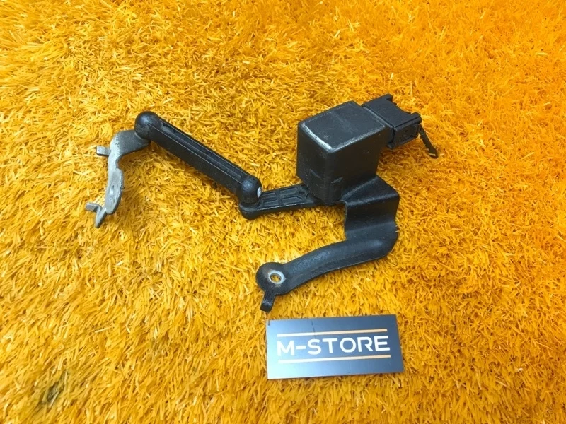 Датчик высоты дорожного просвета Bmw 3-Series 2008 37146784696 E90 N46B20B, задний правый