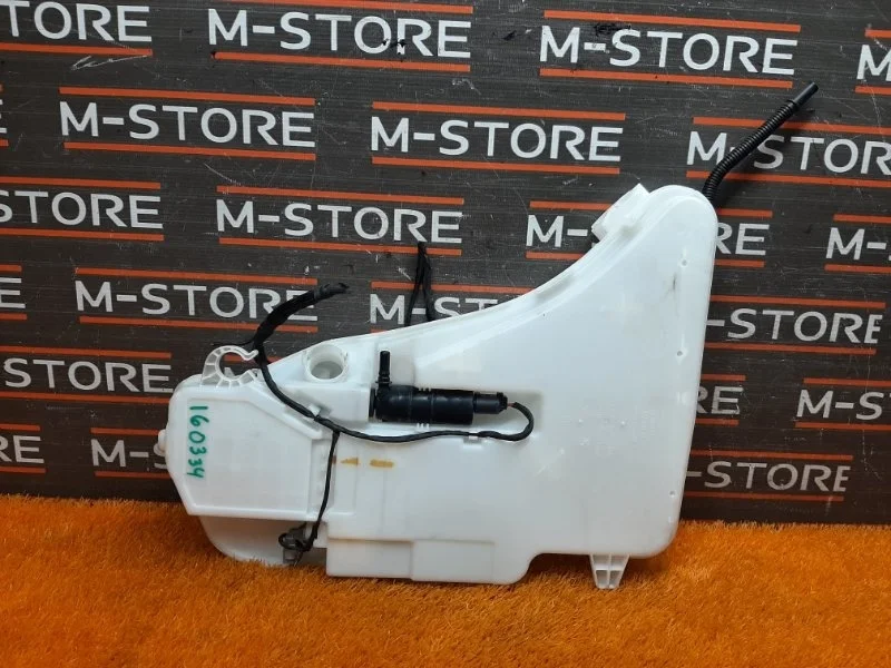 Бачок омывателя Bmw 5-Series 2011 61667269667 F10 N52B30A