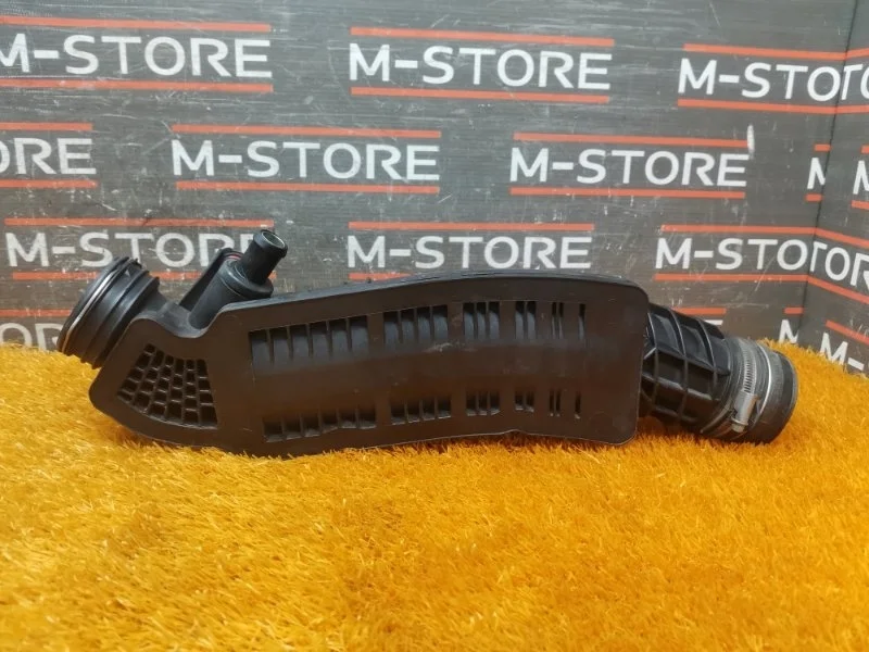 Патрубок интеркулера Mercedes-Benz C-Class 2006 A2710901937 W203 271.946