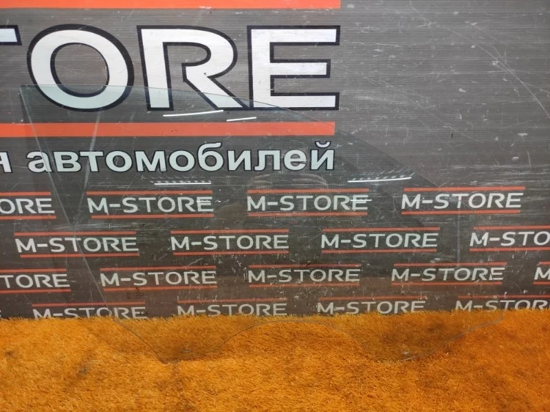 Стекло боковое Bmw 1-Series 2014 51337242564 F20 N13B16A, переднее правое