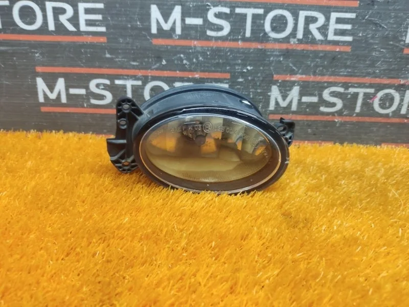 Фара противотуманная Mercedes-Benz C-Class 2008 A1698201656 W204 271.950, правая