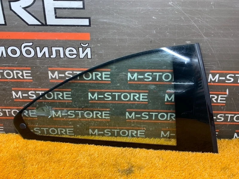 Стекло собачника Bmw 3-Series 2003 51368209404 E46 N42B20A, заднее правое