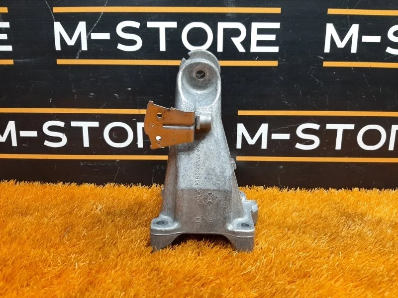 Кронштейн подушки двигателя Mercedes-Benz E-Class 2014 A2742233904 W212 274.920, левый