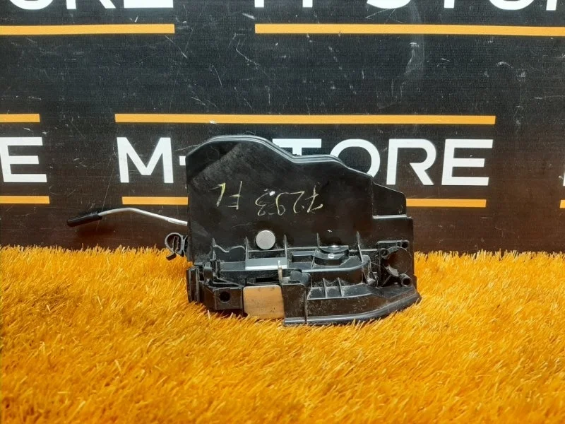 Замок двери Bmw X5 2008 7202145 E70 N52B30A, передний левый