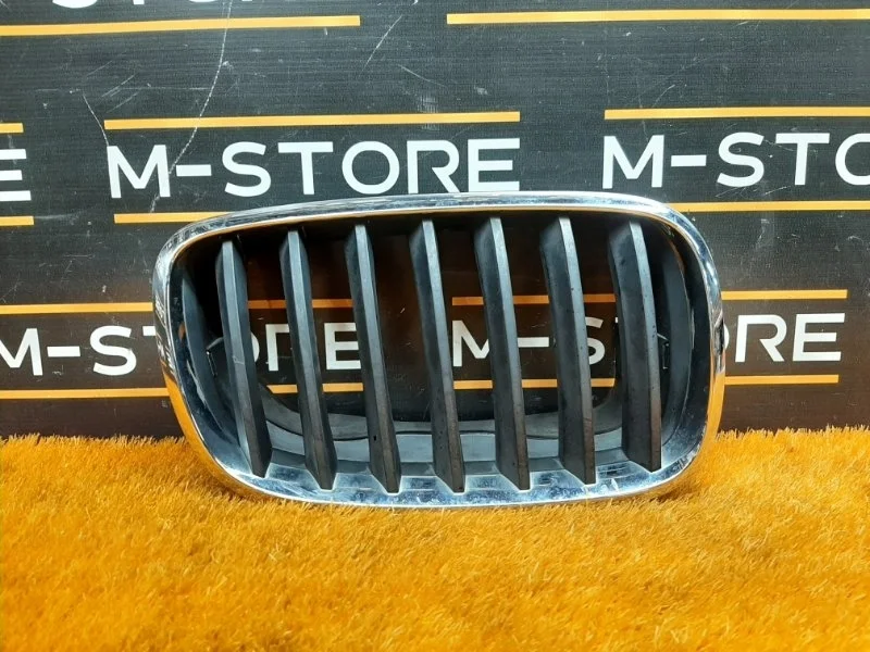 Решетка радиатора Bmw X6 2011 51137171396 E71 N55B30A, правая