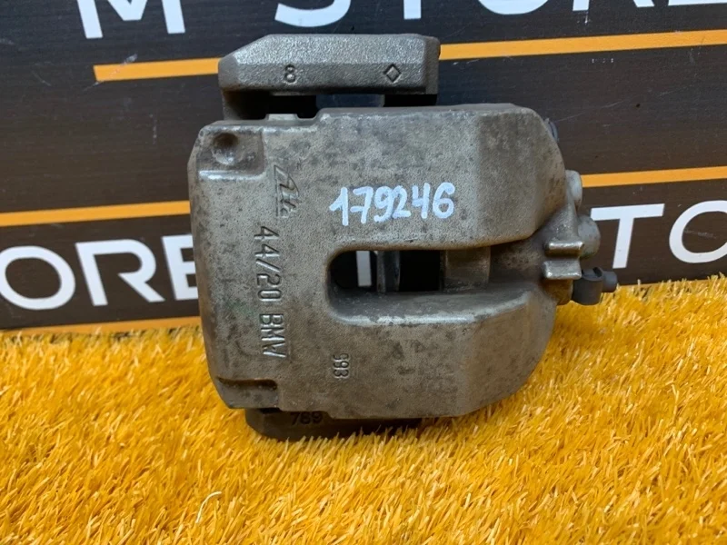 Суппорт Bmw X5 2011 34216776788 E70 N55B30A, задний правый