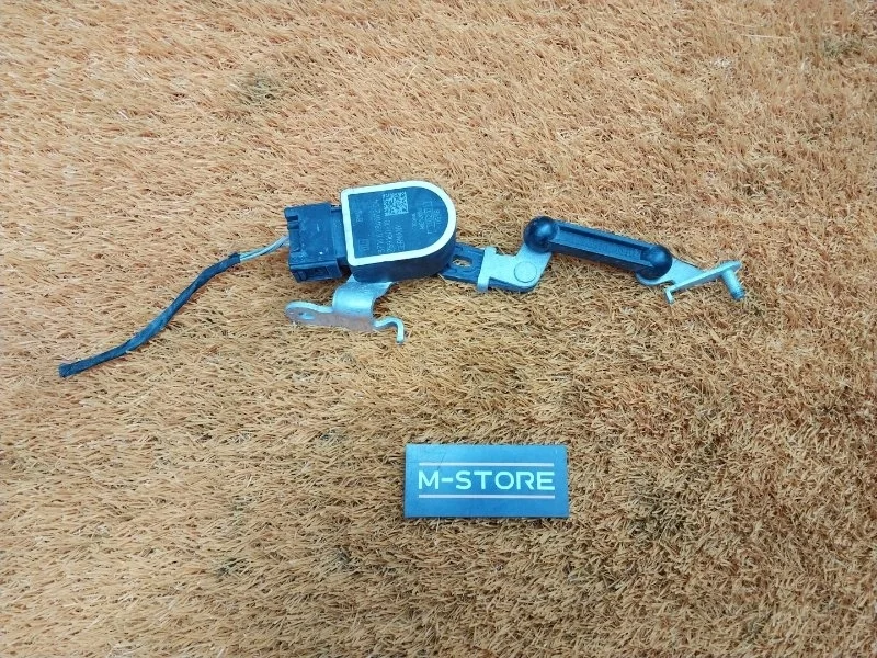 Датчик высоты дорожного просвета Bmw 5-Series 2011 37146784072 F10 N52B25A, передний левый