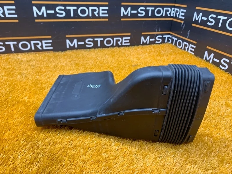 Воздуховод Mercedes-Benz S-Class 2014 A2760901811 W222 276.960