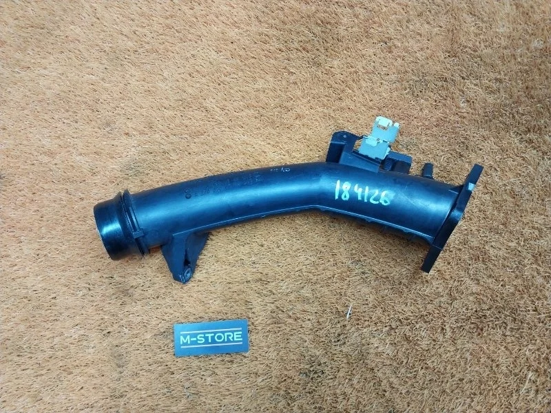 Патрубок интеркулера Mercedes-Benz Cla-Class 2015 A2700900744 C117 270.910