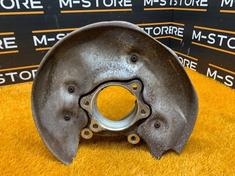 Кулак поворотный Audi Q5 2009 8R0505431F 8R CDNC, задний левый