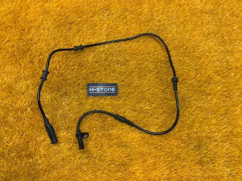 Датчик ABS Mercedes-Benz Gla-Class 2014 A2465402510 X156 270.920, передний правый