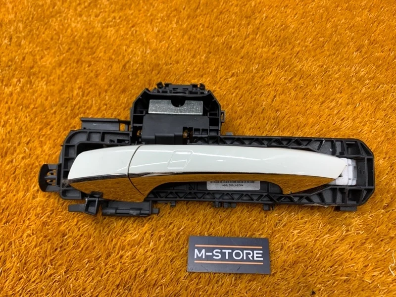 Ручка двери внешняя Mercedes-Benz A-Class 2015 A2047602700 W176 270.910, передняя левая