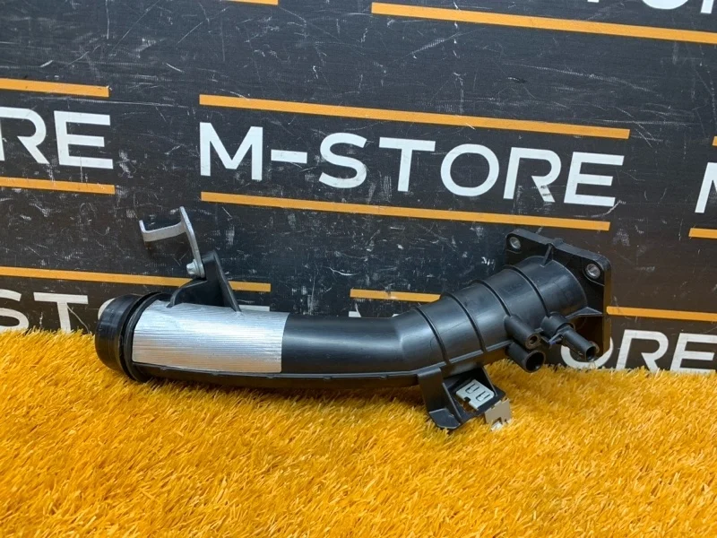 Патрубок интеркулера Mercedes-Benz A-Class 2015 A2700900844 W176 270.910