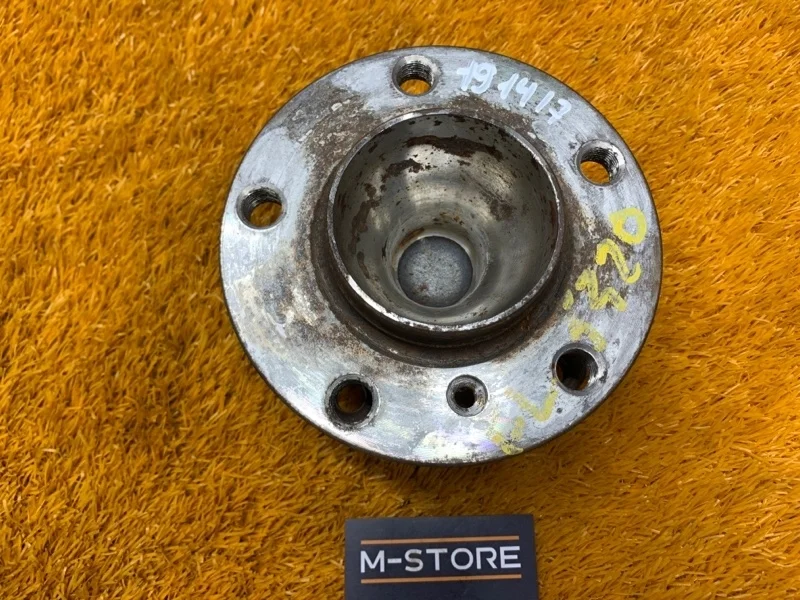 Ступица Bmw 5-Series 2011 31206872888 F10 N52B30A, передняя левая