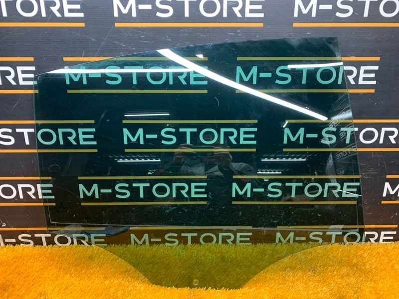 Стекло боковое Volkswagen Passat 2006 3C5845026B B6 BWA, заднее правое