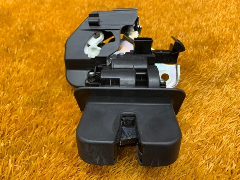 Замок багажника Audi A6 2012 4H0827505 C7/4G CHVA