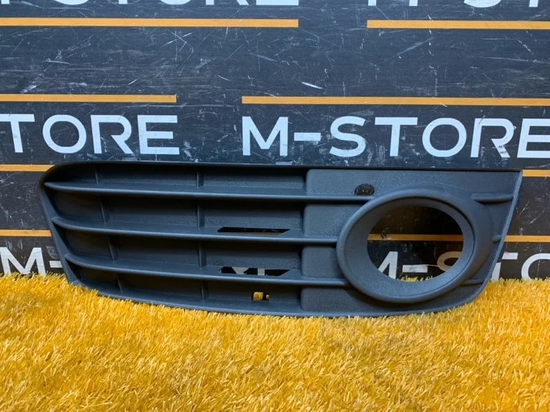 Оправа туманки Audi A4 2009 8K0807682A B8/8K CDHB, правая